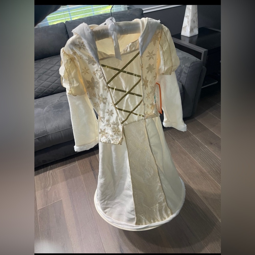 Target snow queen child costume. NWT large